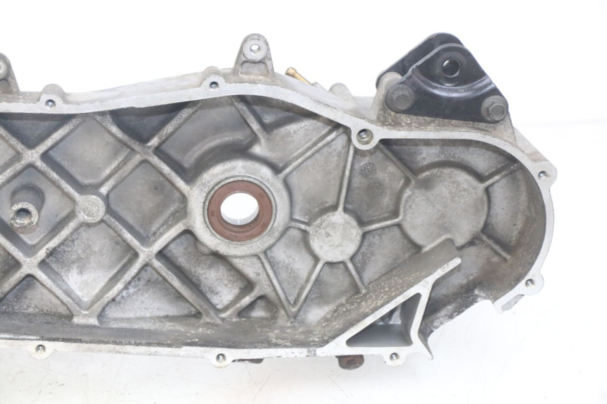 photo de TAMPA LATERAL ESQUERDA DO MOTOR APRILIA SCARABEO LIGHT 125 (2007 - 2011) - Peça verificada