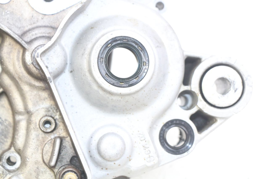 photo de TAMPA DO MOTOR ESQUERDA GAS-GAS SM ROOKIE 50 (2001 - 2005) - Detalhes característicos