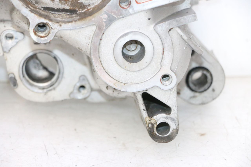 photo de CARCAÇA DO MOTOR ESQUERDA APRILIA SR 2T 50 (2012 - 2017) - Estado da superfície