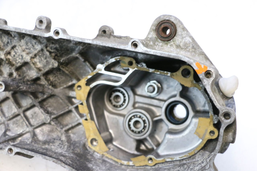 photo de CARCAÇA DO MOTOR ESQUERDA MBK STUNT NAKED 50 (2004 - 2018) - Detalhe da peça