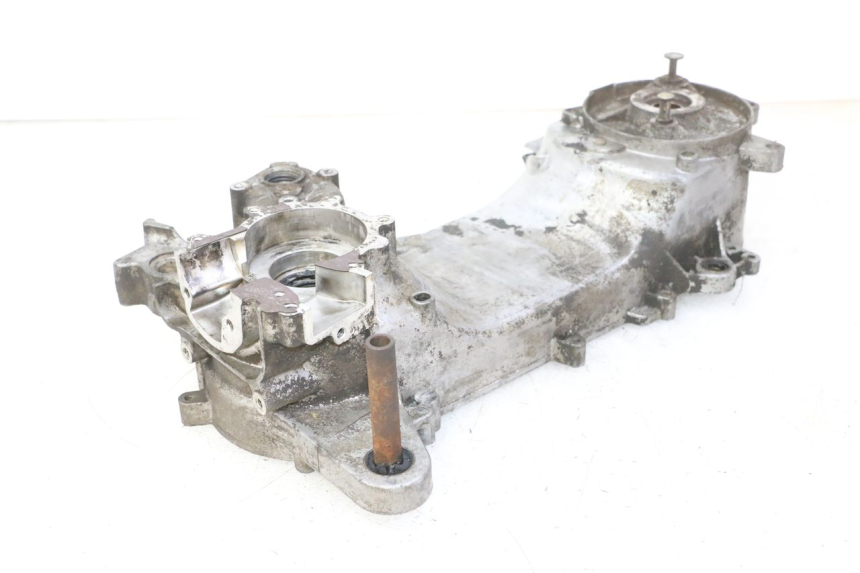 photo de TAMPA DO MOTOR ESQUERDA PEUGEOT VIVACITY NEW 2T 50 (2008 - 2017) - Detalhe da peça
