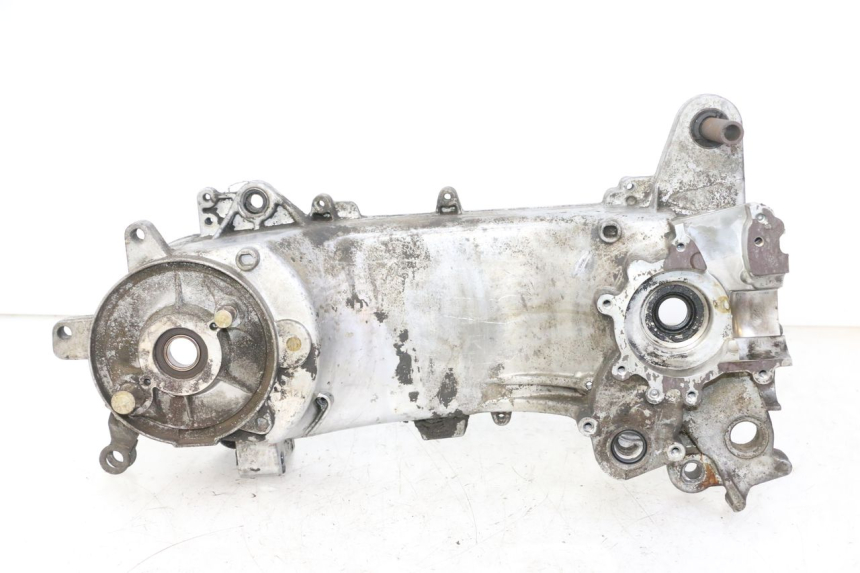 photo de TAMPA DO MOTOR ESQUERDA PEUGEOT VIVACITY NEW 2T 50 (2008 - 2017) - Marcações e referências