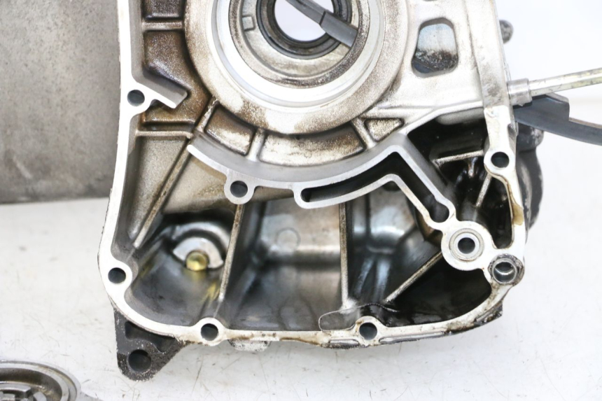photo de TAMPA DO MOTOR ESQUERDA YAMAHA X-CITY XCITY 125 (2007 - 2013) - Ampliação dos componentes