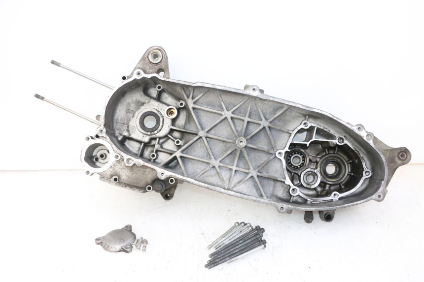 photo de TAMPA DO MOTOR ESQUERDA YAMAHA X-MAX XMAX 125 (2010 - 2013) - Vista principal