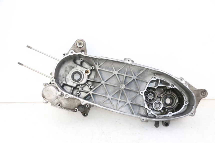 photo de TAMPA DO MOTOR ESQUERDA YAMAHA X-MAX XMAX 125 (2010 - 2013) - Ampliação dos componentes