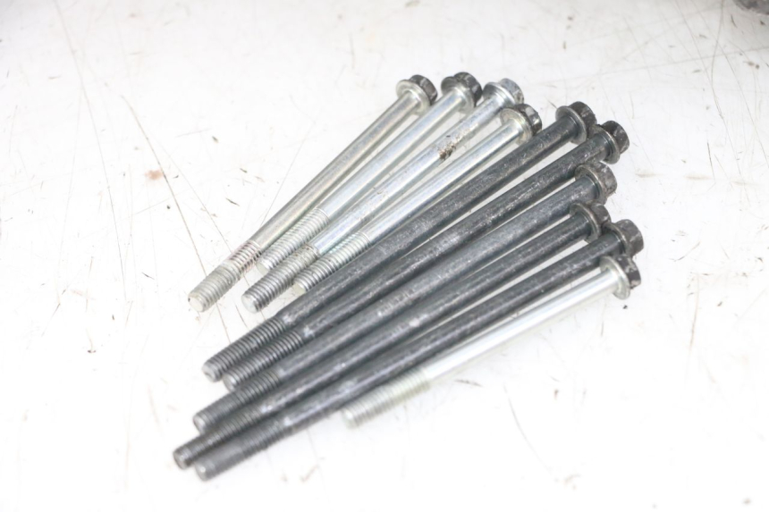 photo de TAMPA DO MOTOR ESQUERDA YAMAHA X-MAX XMAX 125 (2010 - 2013) - Estrutura - ampliação