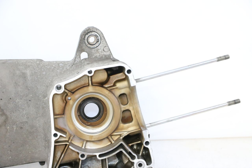 photo de TAMPA DO MOTOR ESQUERDA YAMAHA X-MAX XMAX 125 (2010 - 2013) - Estado da superfície