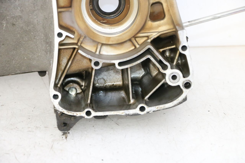 photo de TAMPA DO MOTOR ESQUERDA YAMAHA X-MAX XMAX 125 (2010 - 2013) - Peça verificada