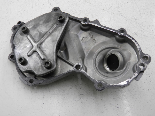 photo de TAMPA LATERAL ESQUERDA DO MOTOR YAMAHA FJR 1300 (2004 - 2005) - Zoom do estado de desgaste
