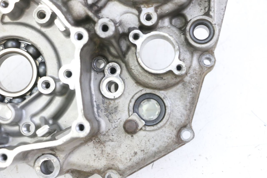 photo de TAMPA DO MOTOR ESQUERDA YAMAHA YZ-F YZF 250 (2007 - 2013) - Estado da superfície