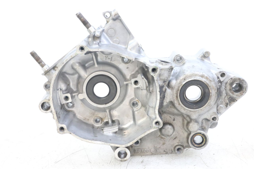 photo de TAMPA LATERAL ESQUERDA DO MOTOR YAMAHA YZ 85 (2002 - 2018) - Vista principal
