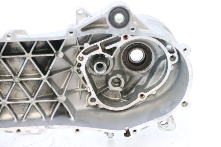 photo de TAMPA DO MOTOR ESQUERDA PIAGGIO ZIP 2T 50 (2009 - 2019) - Ampliação dos componentes
