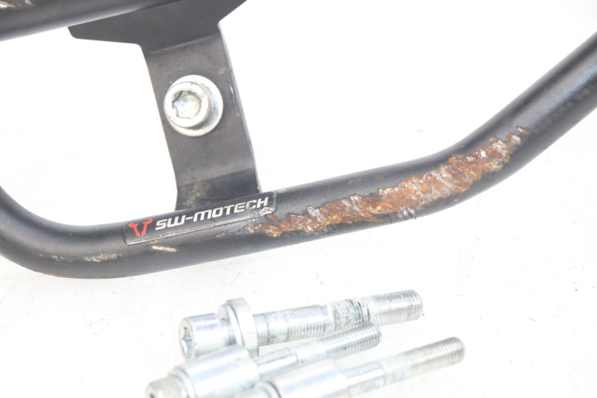 photo de TAMPA PROTETORA DO CILINDRO HONDA CB R 1000 (2018 - 2023) - Vista de perfil