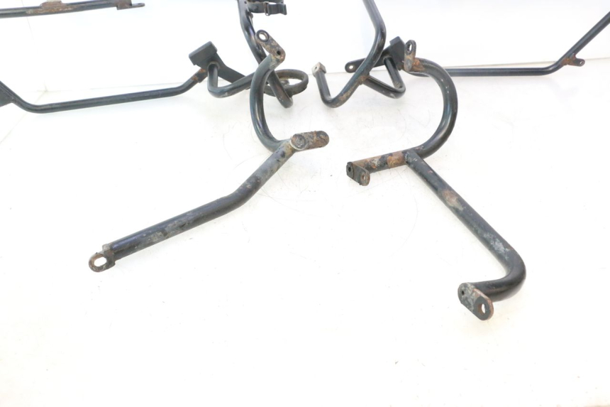 photo de TAMPA PROTETORA DO CILINDRO YAMAHA TDM ABS 900 (2002 - 2014) - Pontos de fixação