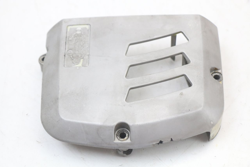 photo de TAMPA DO PINHÃO SUZUKI GN 125 (1997 - 2000) - Detalhe da peça