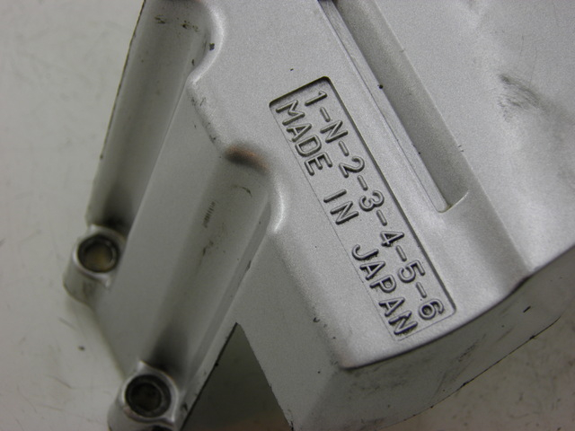 photo de TAMPA DO PINHÃO YAMAHA FZS FAZER 1000 (2003 - 2005) - Detalhe da peça