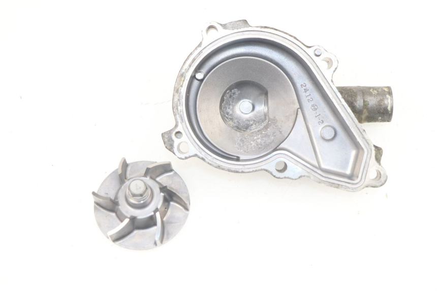 photo de TAMPA DA BOMBA DE ÁGUA KAWASAKI ER-6 ER6 F 650 (2006 - 2009) - Zoom do estado de desgaste