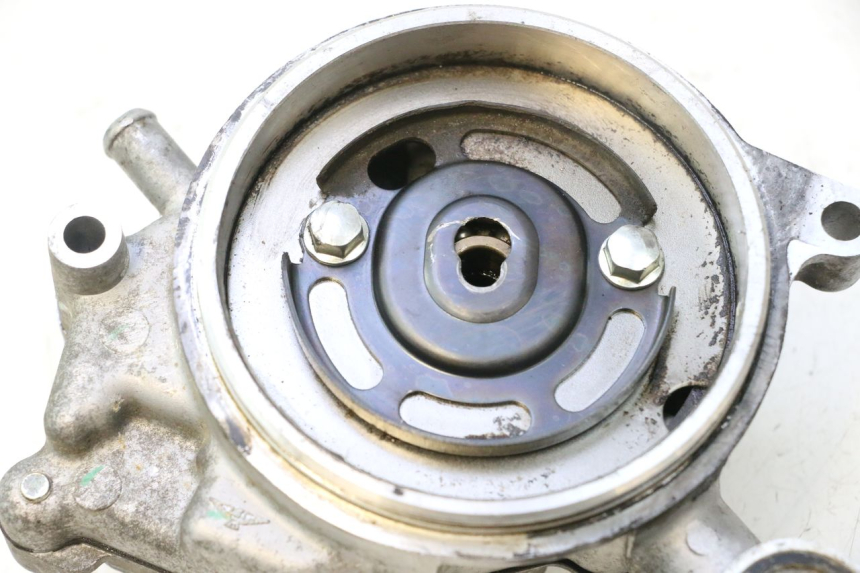 photo de CARCAÇA DA BOMBA DE ÁGUA YAMAHA X-MAX XMAX 125 (2010 - 2013) - Detalhe da peça