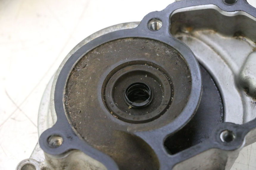 photo de CARCAÇA DA BOMBA DE ÁGUA YAMAHA X-MAX XMAX 125 (2010 - 2013) - Estado da superfície