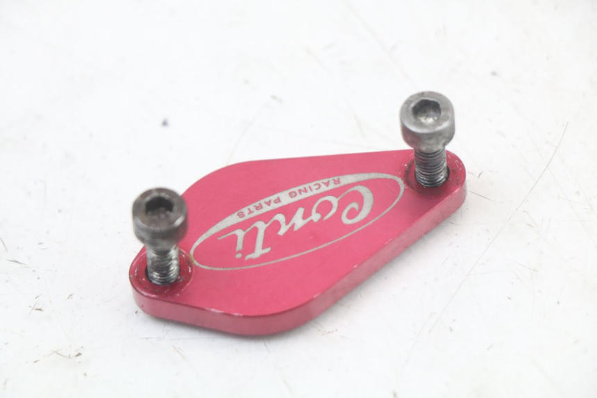 photo de TAMPA DA BOMBA DE ÓLEO DERBI SENDA SM DRD X-TREME 50 (2011 - 2017) - Zoom do estado de desgaste