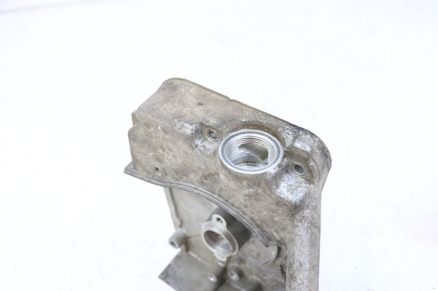 photo de TAMPA DO ESTATOR PEUGEOT KISBEE 4T 50 (2010 - 2017) - Detalhe da peça