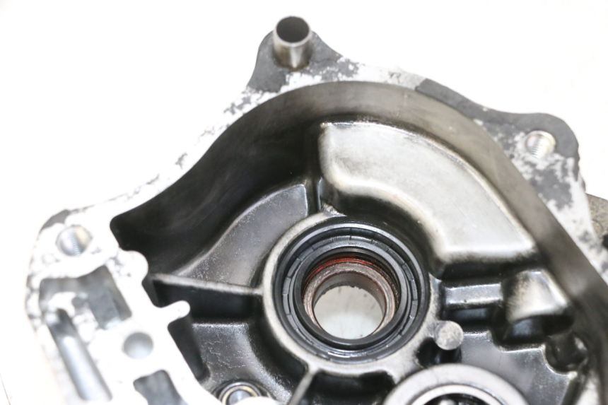 photo de CARCAÇA DE TRANSMISSÃO DA RODA KYMCO AGILITY 4T 50 (2005 - 2018) - Pontos de fixação