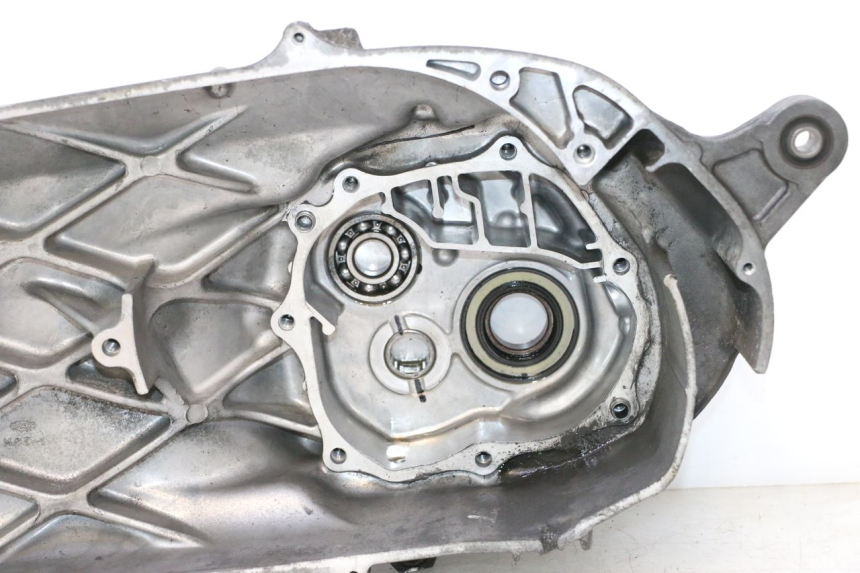 photo de CARCAÇA DE TRANSMISSÃO RODA HONDA FJS SILVER WING SILVERWING 400 (2005 - 2008) - Vista de perto