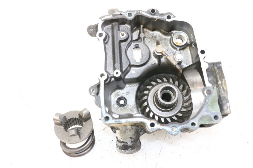 photo de CARCAÇA DE TRANSMISSÃO DA RODA KAWASAKI GTR 1000 (1994 - 2004) - Outro ângulo de visão