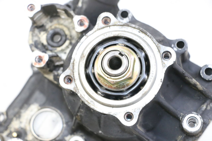 photo de CARCAÇA DE TRANSMISSÃO DA RODA KAWASAKI GTR 1000 (1994 - 2004) - Estado da superfície