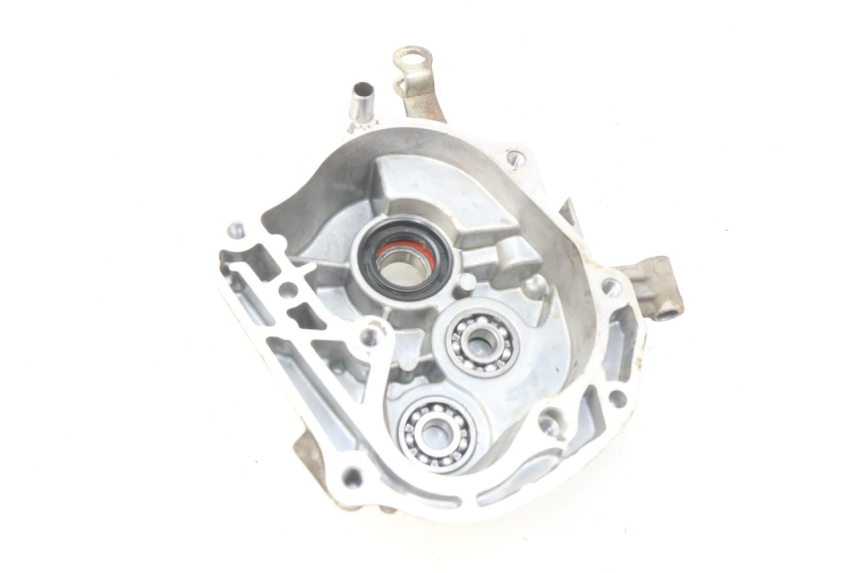 photo de CARCAÇA DE TRANSMISSÃO DA RODA KYMCO LIKE 2T 50 (2009 - 2018) - Pontos de fixação