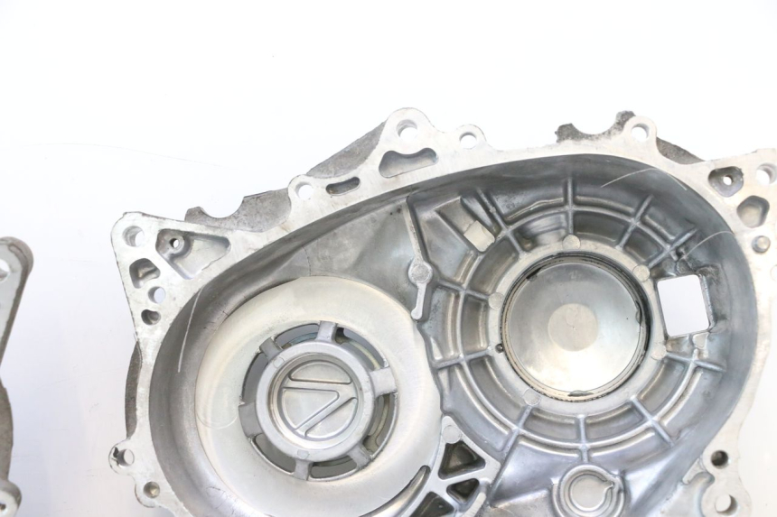photo de TAMPA DO VARIADOR SUZUKI BURGMAN EXECUTIVE ABS 650 (2006 - 2012) - Vista de perfil