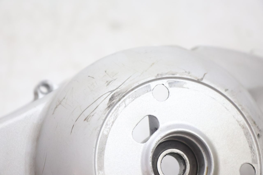 photo de TAMPA DO VARIADOR PIAGGIO LIBERTY 125 (1998 - 2008) - Pontos de fixação