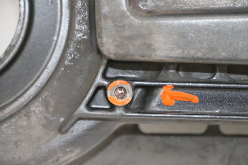 photo de TAMPA DO VARIADOR PIAGGIO MP3 LT 400 (2007 - 2012) - Detalhes característicos