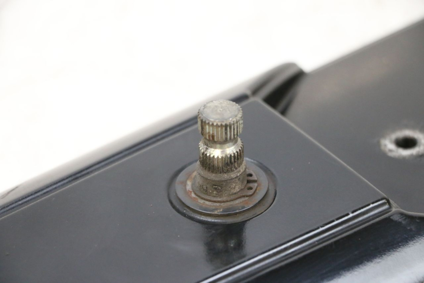 photo de TAMPA DO VARIADOR YAMAHA NEOS NEO'S 4T 50 (2008 - 2016) - Detalhes característicos