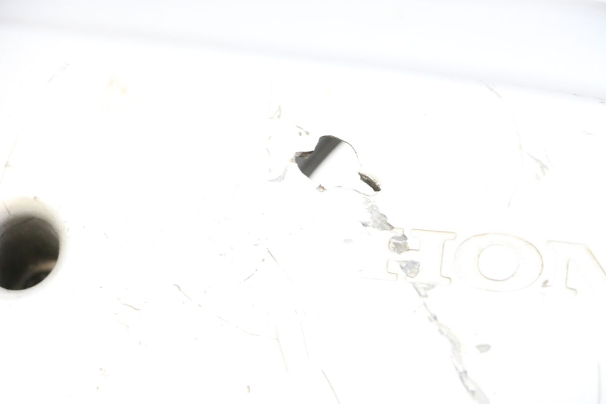 photo de TAMPA DO VARIADOR HONDA PCX (JF47) 125 (2012 - 2013) - Detalhes característicos