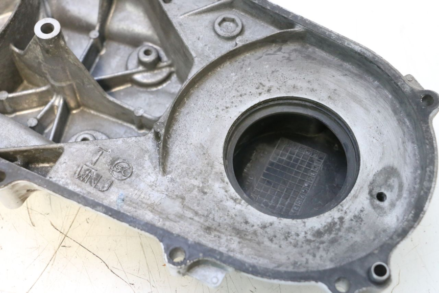 photo de TAMPA DO VARIADOR HONDA PCX (JF57/JF64) 125 (2014 - 2018) - Outro ângulo de visão
