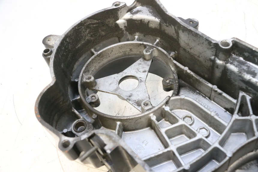 photo de TAMPA DO VARIADOR PEUGEOT SATELIS COMPRESSOR K15 125 (2006 - 2009) - Zoom do estado de desgaste