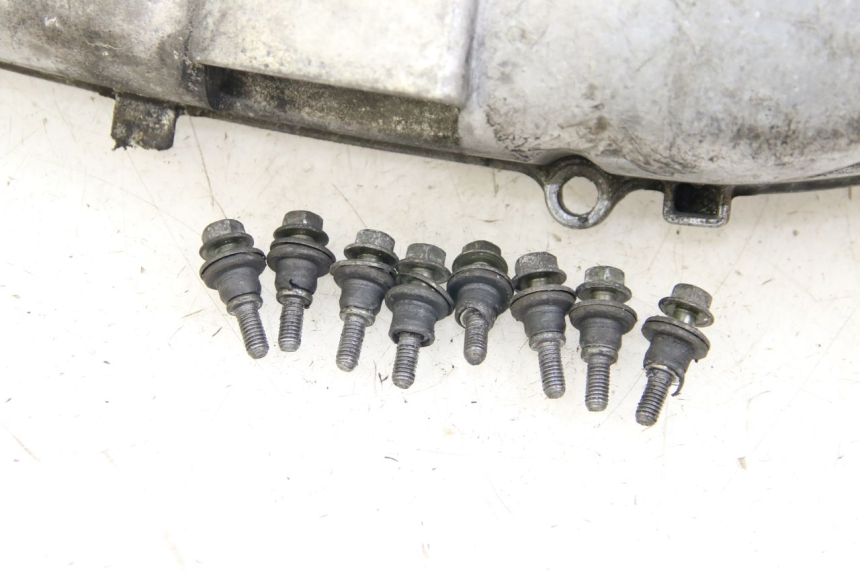 photo de TAMPA DO VARIADOR MBK SKYCRUISER 125 (2006 - 2009) - Pontos de fixação