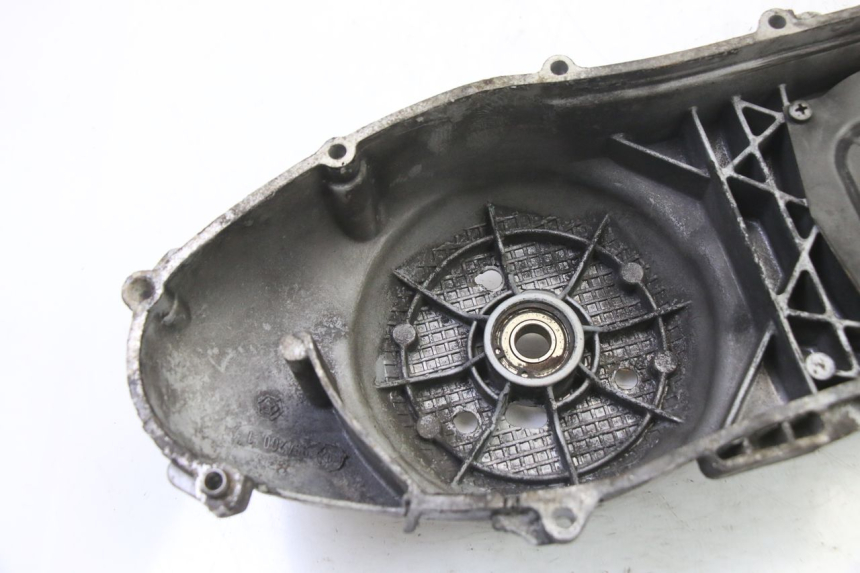 photo de TAMPA DO VARIADOR PIAGGIO SUPER LX 125 (2000 - 2003) - Detalhes característicos