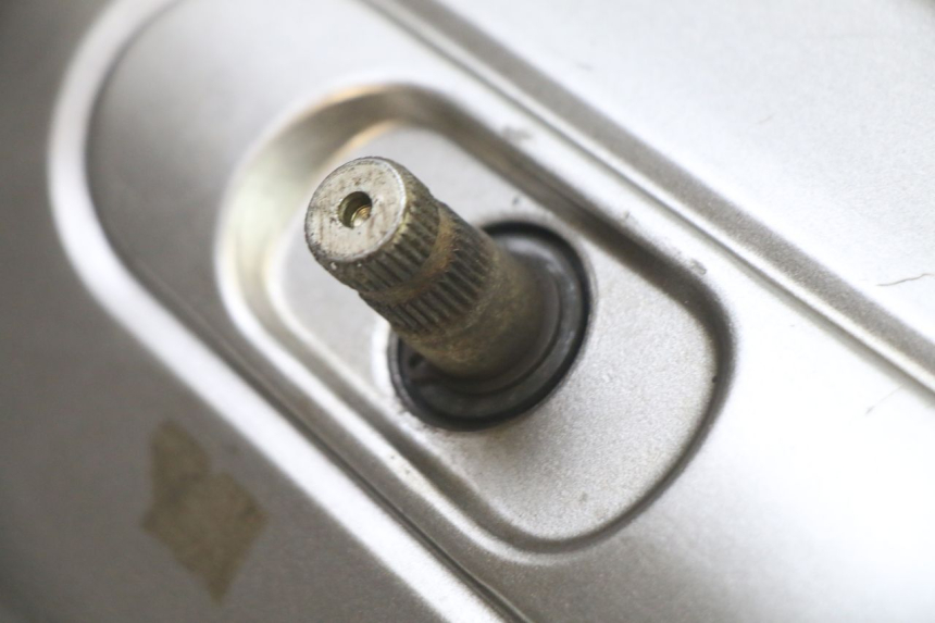 photo de TAMPA DO VARIADOR PEUGEOT TWEET 4T 50 (2014 - 2019) - Outro ângulo de visão