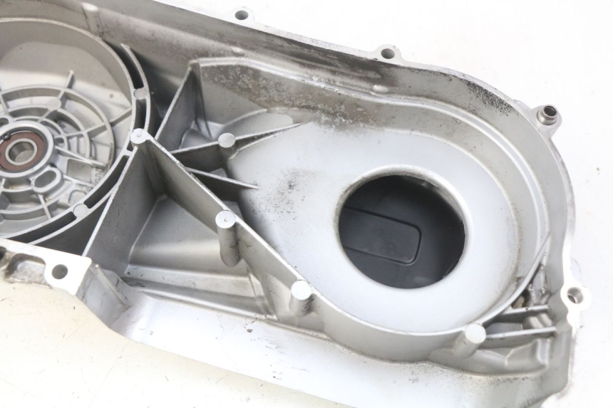 photo de TAMPA DO VARIADOR PIAGGIO VESPA GTS IGET ABS 125 (2017 - 2023) - Outro ângulo de visão