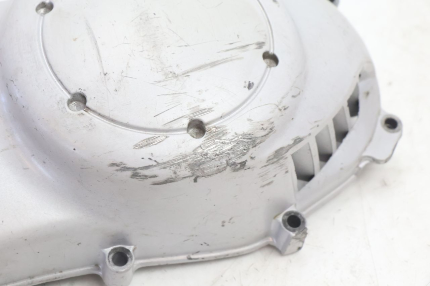 photo de TAMPA DO VARIADOR PIAGGIO VESPA PRIMAVERA 2T 50 (2013 - 2018) - Outro ângulo de visão