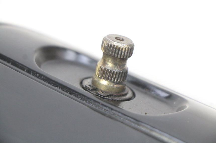 photo de TAMPA DO VARIADOR PEUGEOT VIVACITY NEW 4T 50 (2008 - 2017) - Detalhe da peça