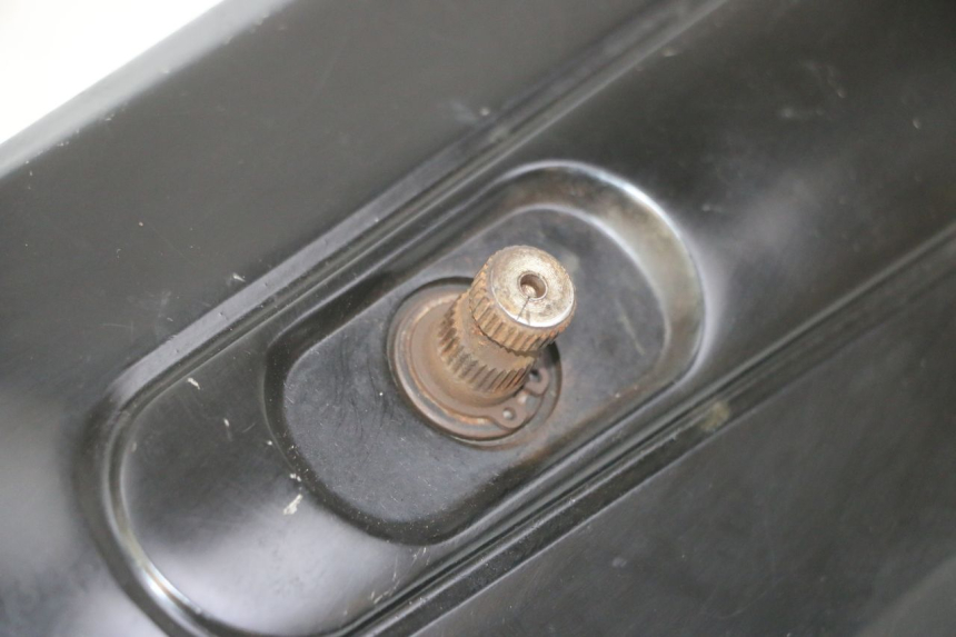 photo de TAMPA DO VARIADOR PEUGEOT VIVACITY NEW 4T 50 (2008 - 2017) - Pontos de fixação