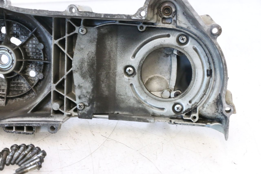 photo de CARCAÇA DO VARIADOR PIAGGIO X9 AMALFI 180 (2000 - 2003) - Detalhes característicos