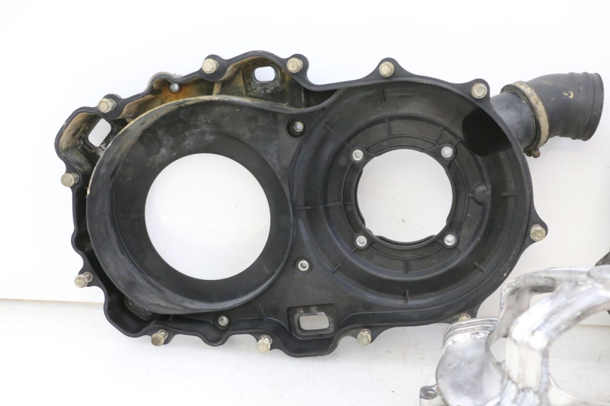 photo de TAMPA DO VARIADOR YAMAHA YFM BRUIN 350 (2003 - 2009) - Detalhes característicos