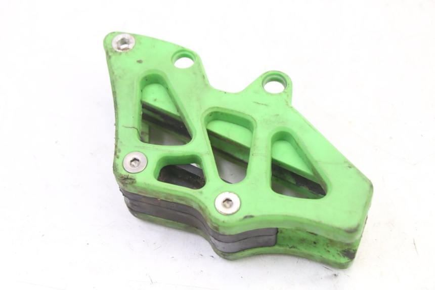photo de TAMPA DE CORRENTE KAWASAKI KX F KXF 450 (2009 - 2011) - Detalhe da peça