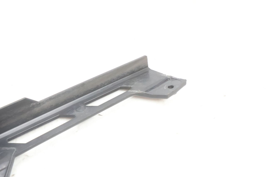 photo de TAMPA DE CORRENTE RIEJU MRT PRO SUPERMOTARD 50 (2007 - 2018) - Pontos de fixação