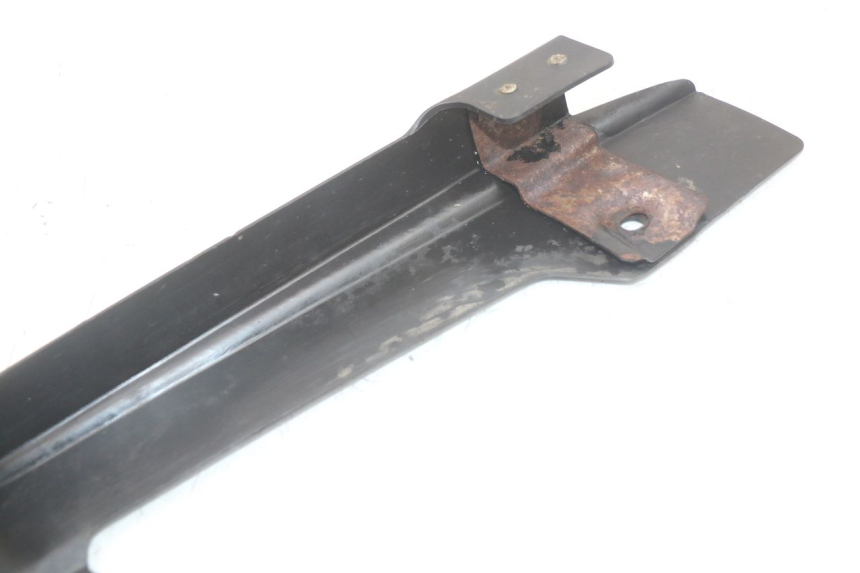 photo de TAMPA DE CORRENTE SUZUKI GS F 500 (2004 - 2007) - Pontos de fixação