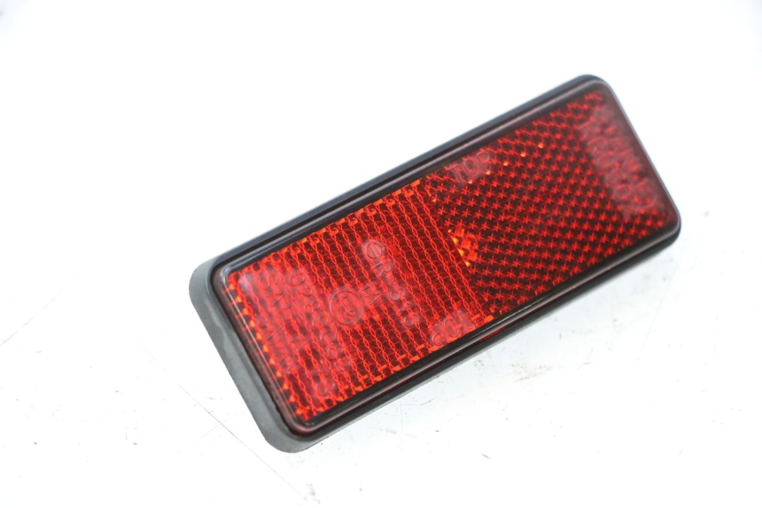 photo de CATADIOPTRICO HONDA FJS SILVER WING SILVERWING 400 (2005 - 2008) - Zoom do estado de desgaste